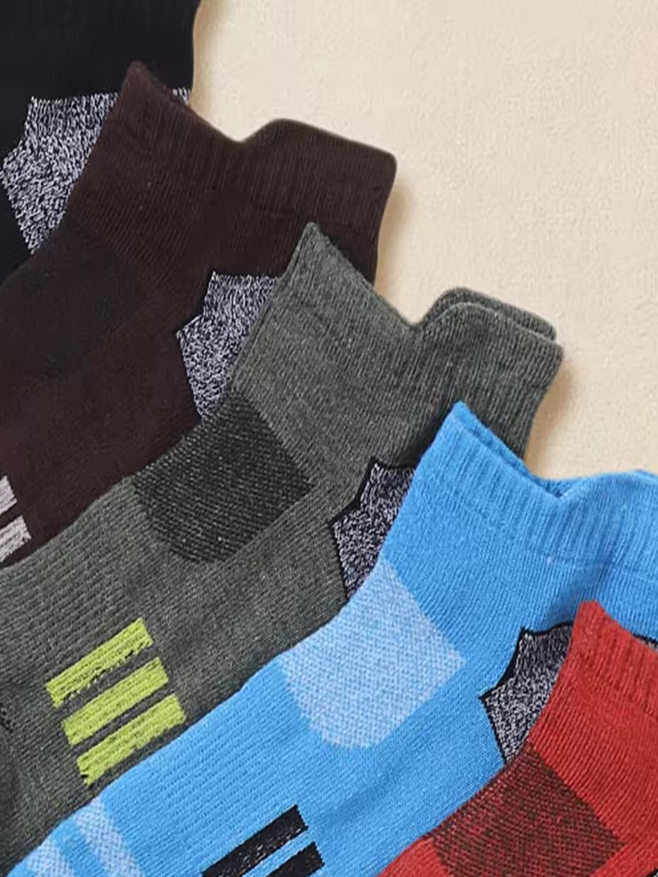 Men's Vibrant Multicolor Strip - огляд і ціна Ankle Sock Low Cut